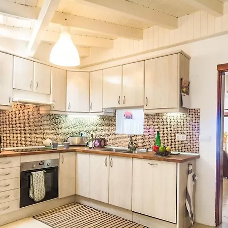 Stunning Views Private 5 Mins To Town Shops וילה *